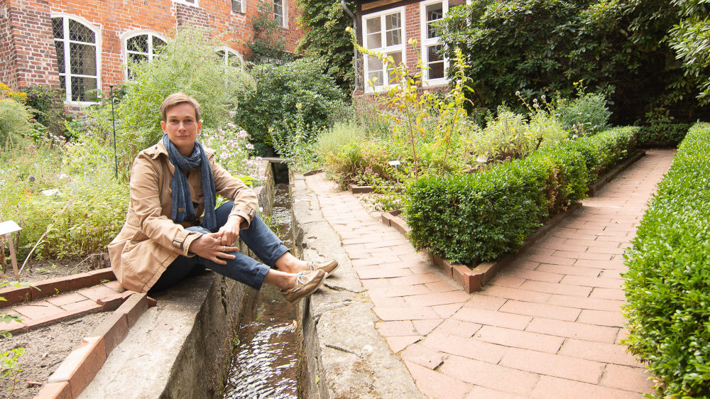 Die Journalistin Carolin George hat ein Buch über die Kirchen und Kapellen der Region verfasst und auch dadurch den christlichen Glauben für sich entdeckt.