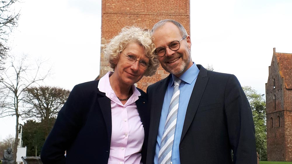 Grund zum Feiern: Militärpfarrerin Ulrike Fendler und Pastor Folkert Fendler