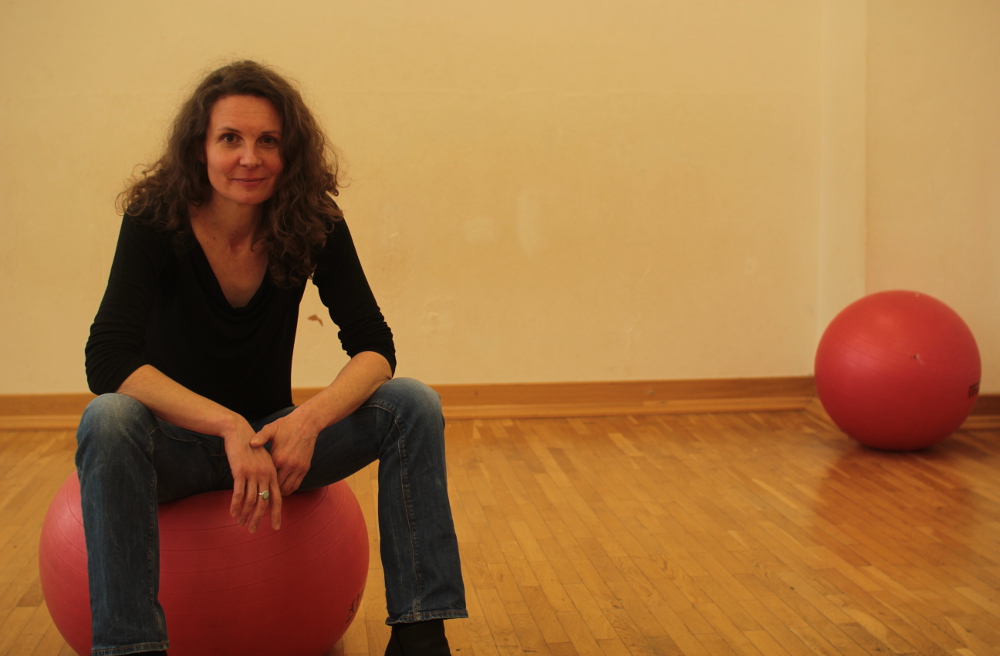 Schauspielerin Eva-Maria Blumentrath hat eine Ausbildung als psychologische Beraterin und Theatertherapeutin abgeschlossen.