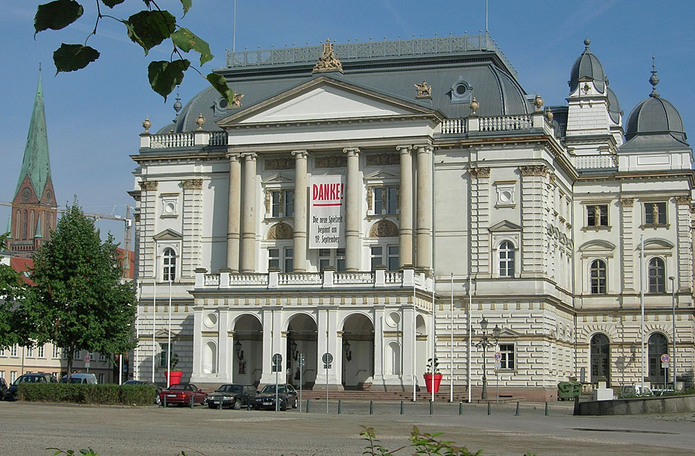 Im Schweriner Theater finden seit 2015 Theaterpredigten zu verschiedenen Inszenierungen statt