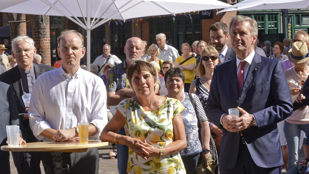 Margot Käßmann mit dem hannoverschen Landesbischof Ralf Meister (li.) und Altbundespräsident Christian Wulff