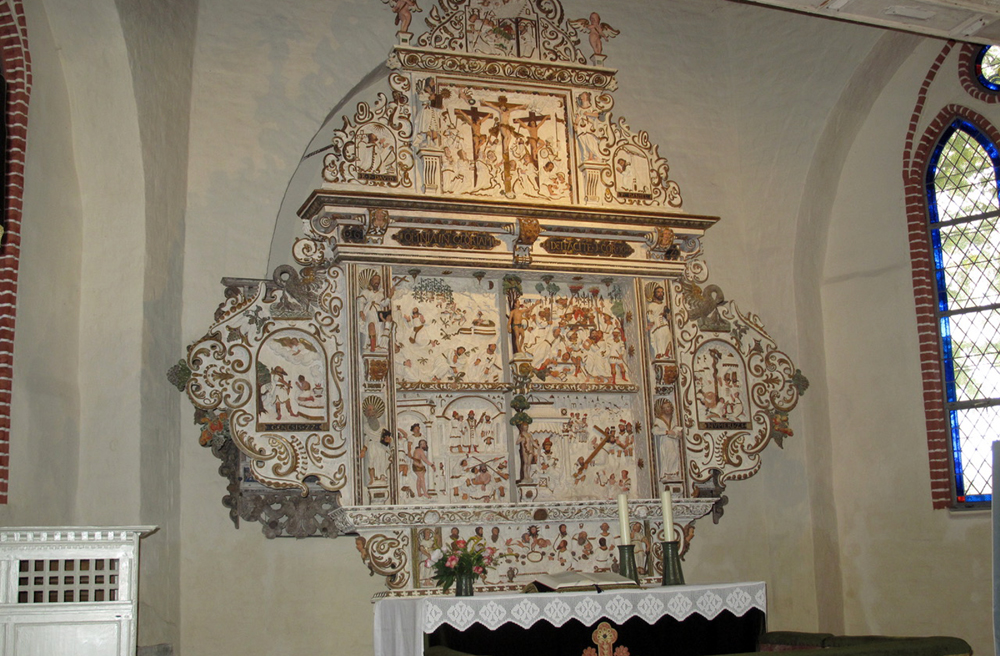 Der Schnitzaltar in neuem Glanz