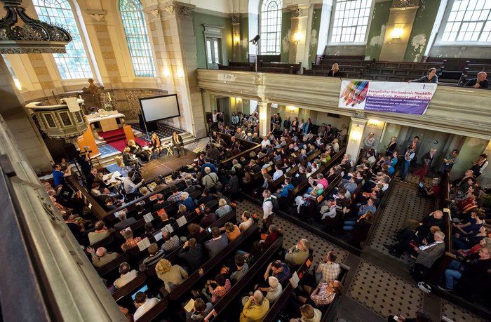 Die Berliner Sophienkirche war zur Diskussion voll besetzt