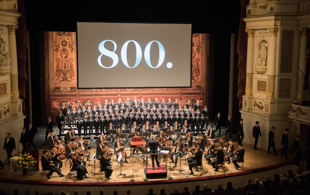 Mit einem Festakt in der Semperoper feierte der Dresdner Kreuzchor am Freitag (04.03.16) zusammen mit der Kreuzkirche und der Evangelischen Kreuzschule sein 800-jaehriges Bestehen.
