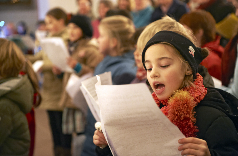 Auch junge Besucher dürfen in Kiel singen (Archivbild)