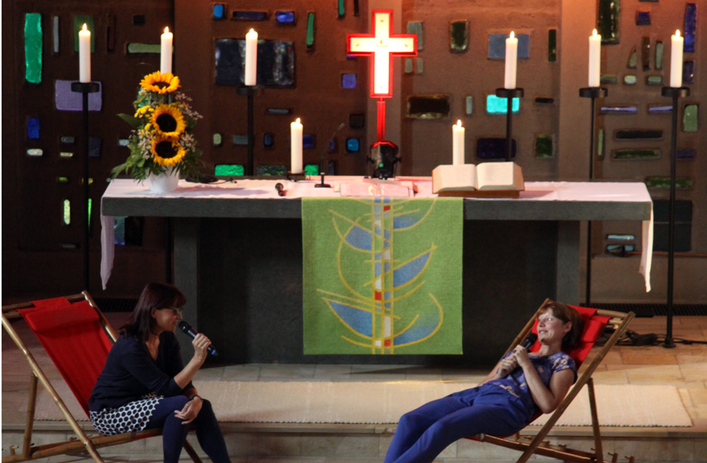 Pastorin Susanne Guhl (li.) und Saskia Behrmann sind die Hauptamtlichen bei der Jugendkirche