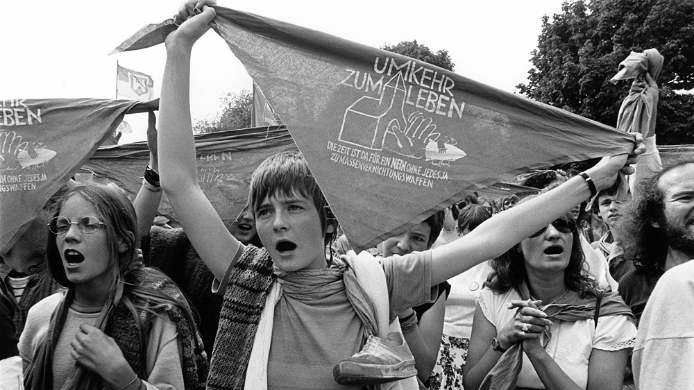 Für den Frieden demonstrierten die Menschen beim Evangelischen Kirchentag in Hannover im Juni 1983