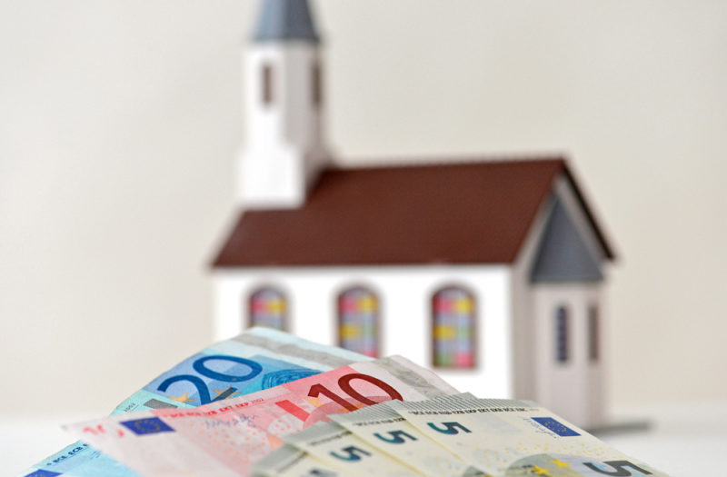 Die Kirche in Oldenburg will weniger Geld investieren