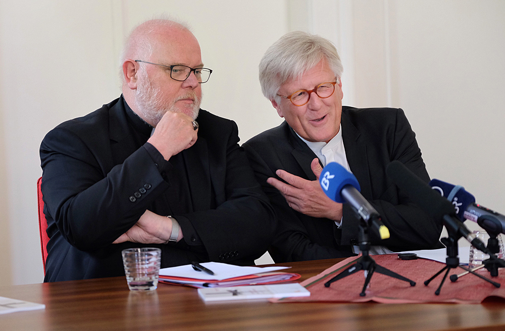 Kardinal Reinhard Marx (li.) und Landesbischof Heinrich Bedford-Strohm stellten das Gemeinsame Wort vor
