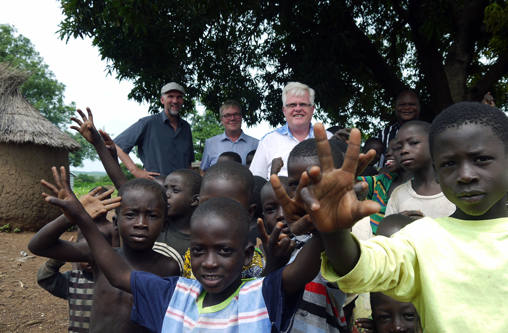 Besuch in einer Grundschule in Gnani im Norden Ghanas, wo die Norddeutsche Mission ein Brunnenbauprojekt voranbringen möchte