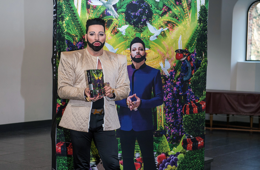 Modedesigner Harald Glööckler – wahrhaftig und auf dem Schmuckschuber