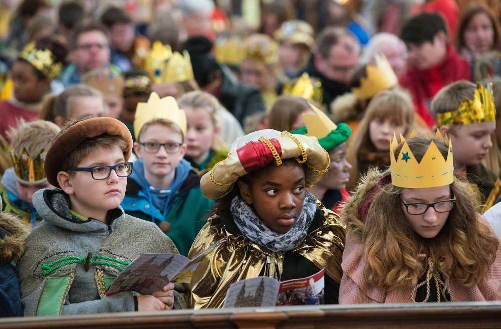 Die Sternsinger sind schon seit gestern unterwegs, morgen ist dann der Tag der Drei Könige.