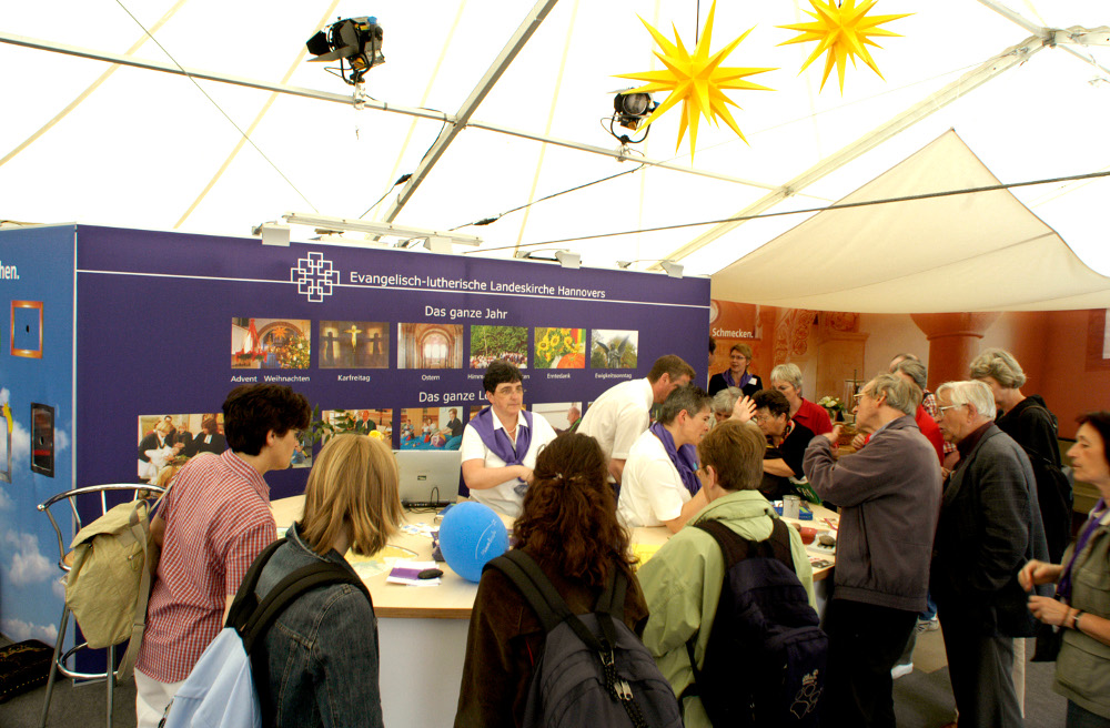 Schon 2005 stand das "Himmelszelt" als Informationsstand am Kirchentag im Zentrum von Hannover.