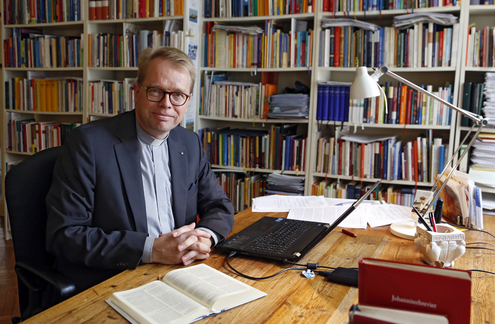 Jens-Martin Kruse in seinem Arbeitszimmer in Rom