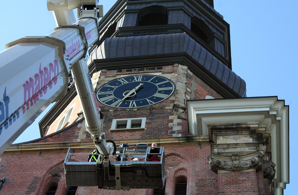 Der Zeiger wird montiert