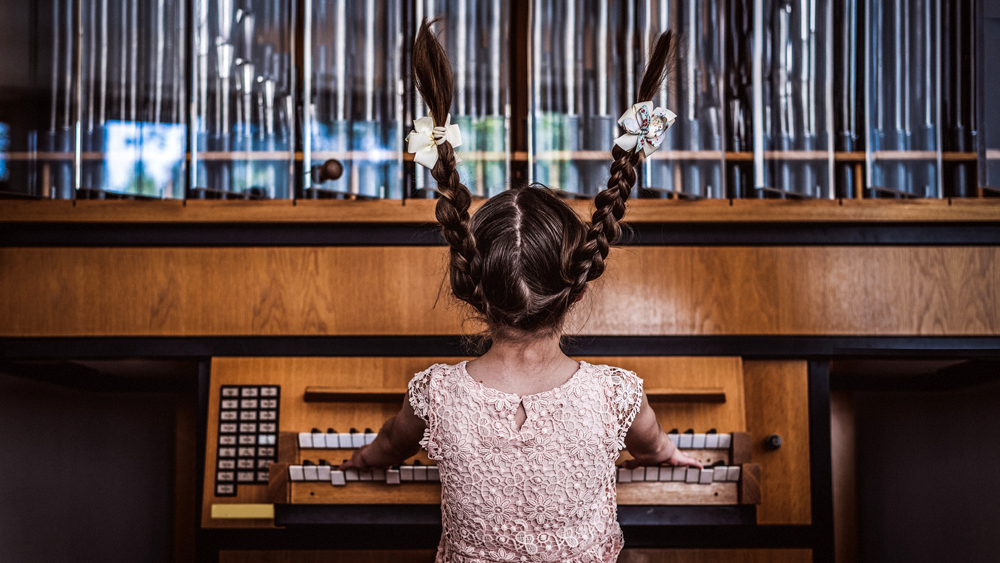 Image - Kinder erkunden Kirchenorgeln