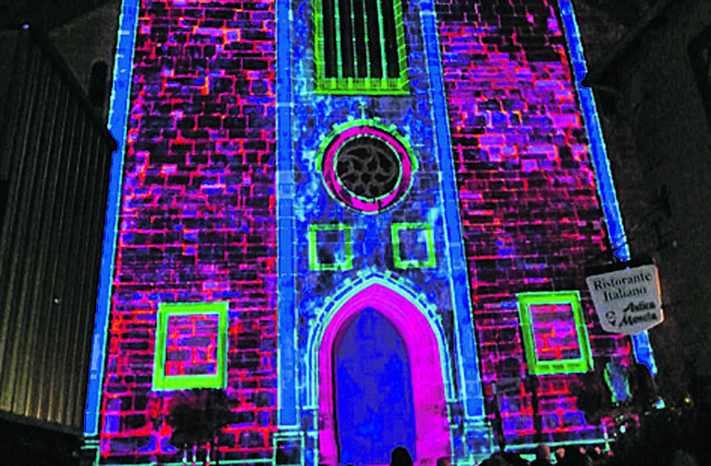 Kirche im neuen Licht