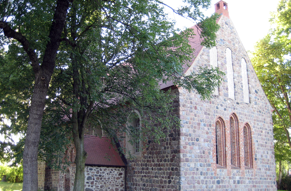 Die Kirche hat es bis ins Wappen des Ortes geschafft