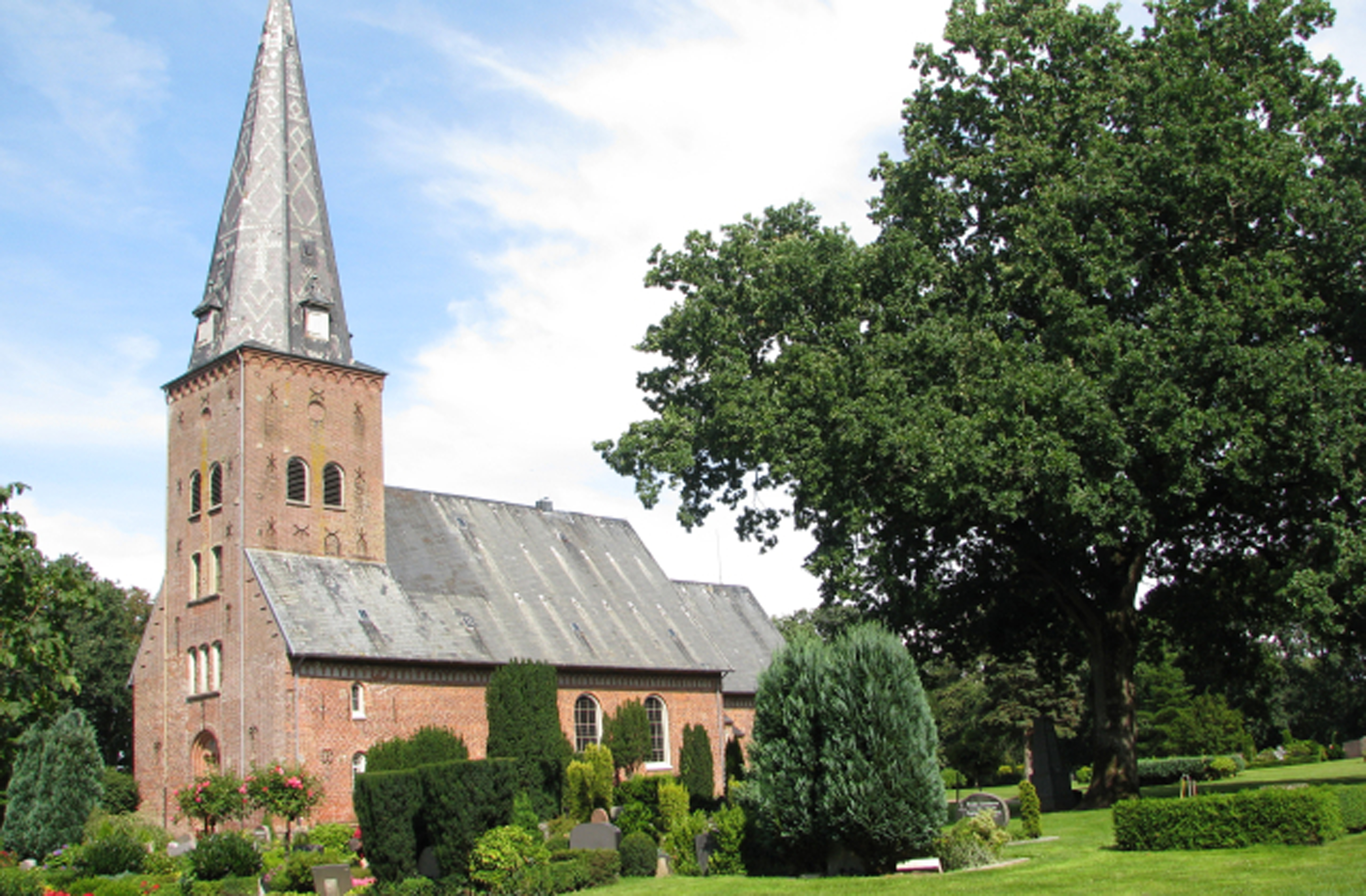 In der Kirche von Breklum findet zur Jahresfeier ein Gottesdienst statt