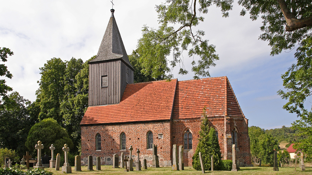 Die evangelische Kirche Groß Zicker auf Rügen ist in der App vertreten