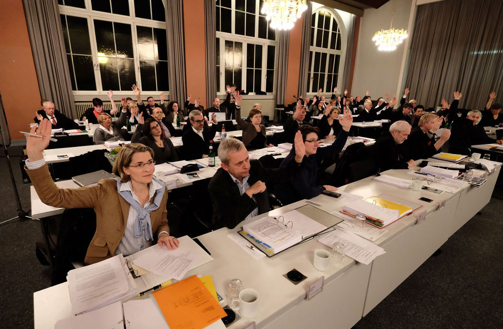 Die Landessynode der Evangelisch-lutherischen Landeskirche Hannovers wird über ein geändertes Wahlrecht beraten.