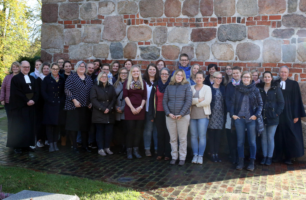 Die Religionslehrer nach dem Gottesdienst