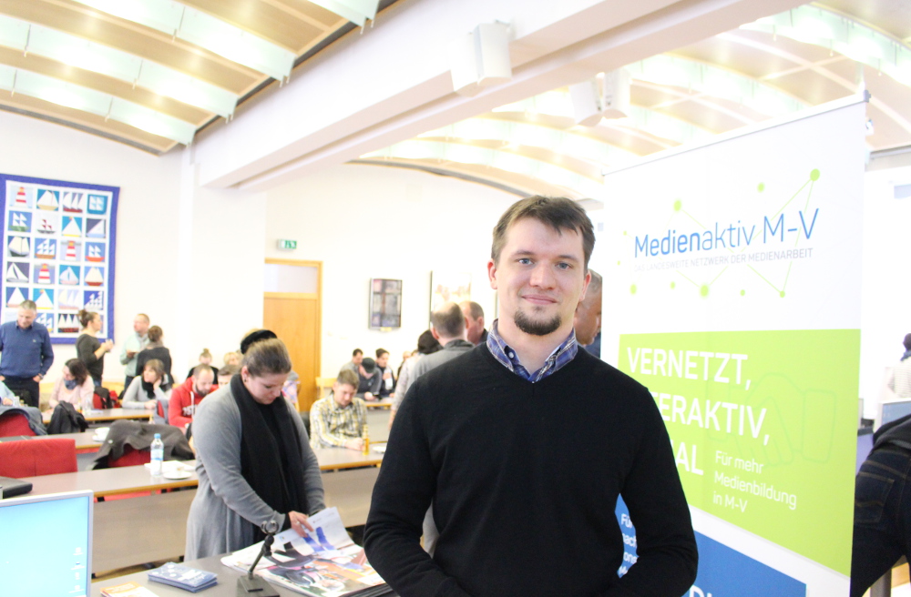 Lehramtsstudent Christopher Wettke auf der Jahreskonferenz der Medienaktiv in MV.