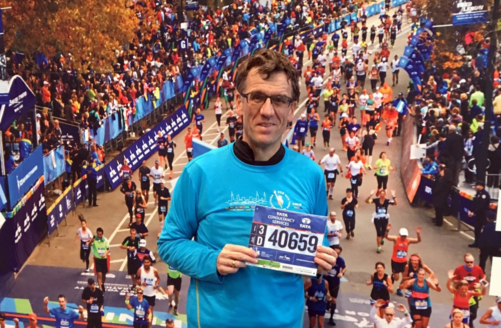 Axel Matyba mit seiner Startnummer in New York