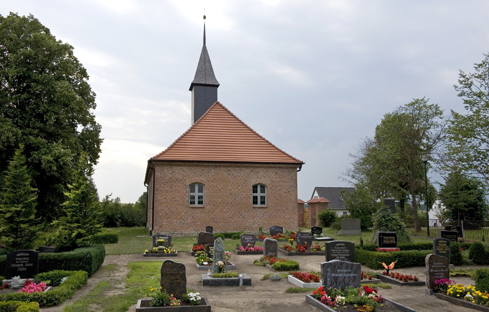 Die Dorfkirche von Nossentin gehört bereits zur Kirchengemeinde Malchow
