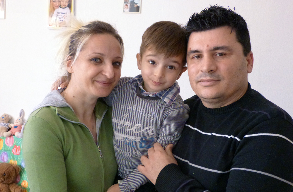 Geflohen aus Albanien: Eriona Damalja, Rudin Misiri und ihr Sohn Rudjon