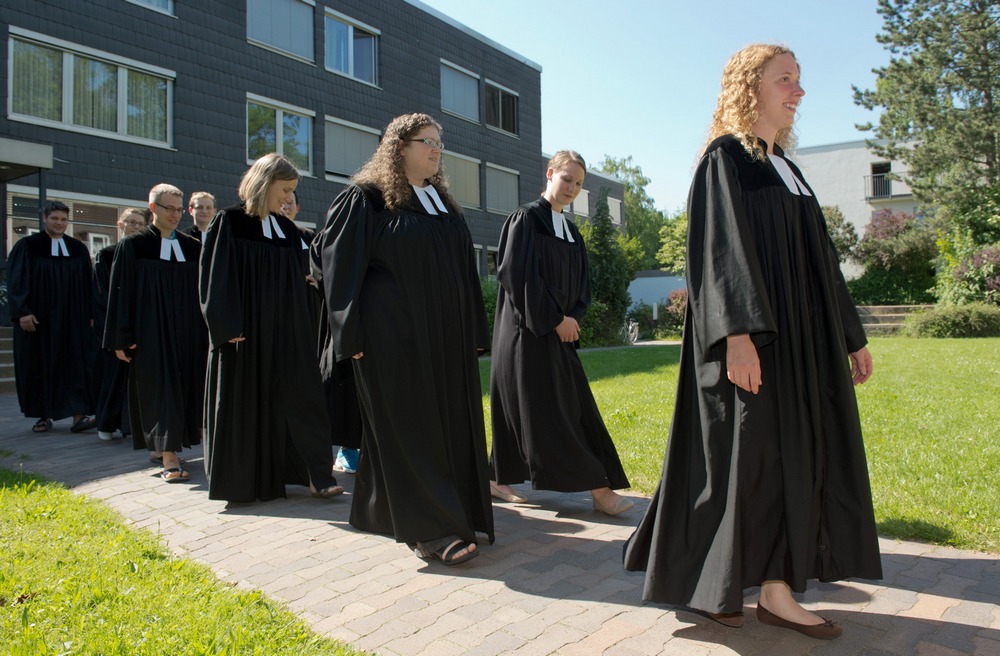 Pastorinnen sind in Deutschland ein gewohntes Bild, in Lettland aber umstritten