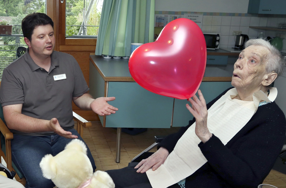 Viel Herz gehört in den Pflegeberufen dazu