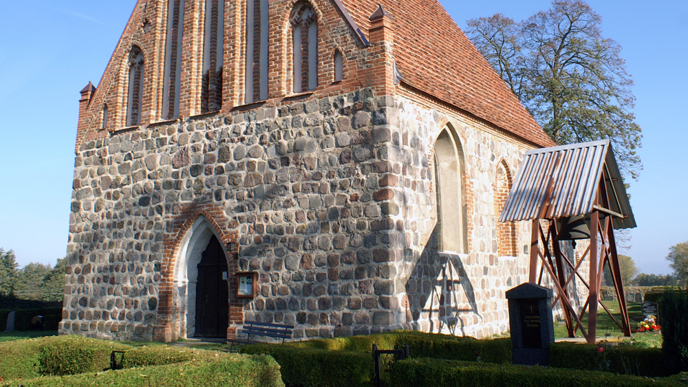Die Nikolaikirche in Bauer