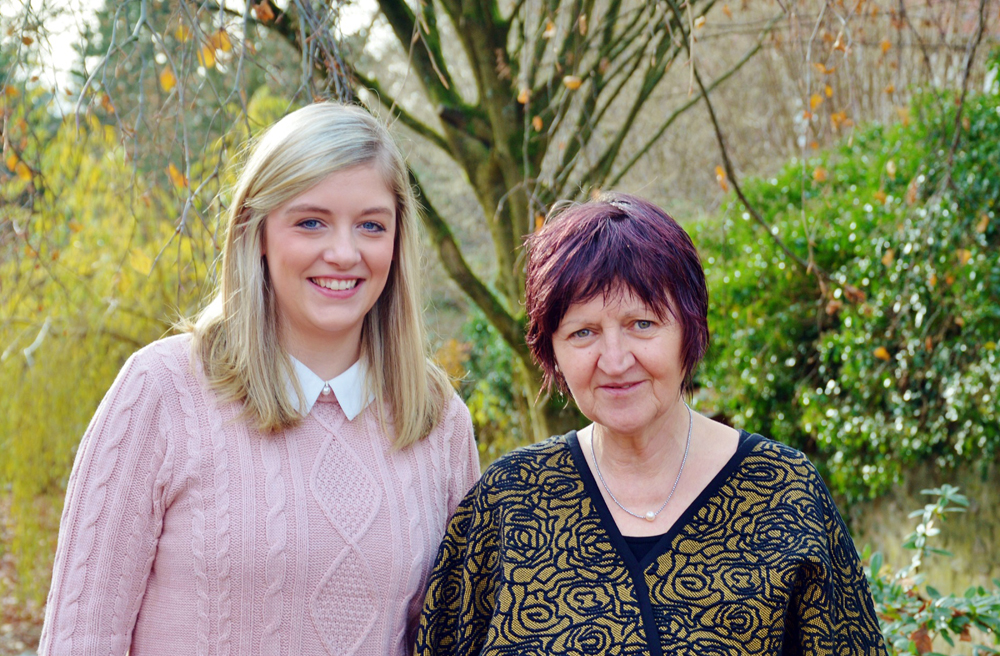 Dana Pruss (l.) und Roswitha Becker-Ubbelohde, Pastorin i.R., bieten Flüchtlingen Gespräche zur Aufarbeitung von belastenden Erfahrungen an