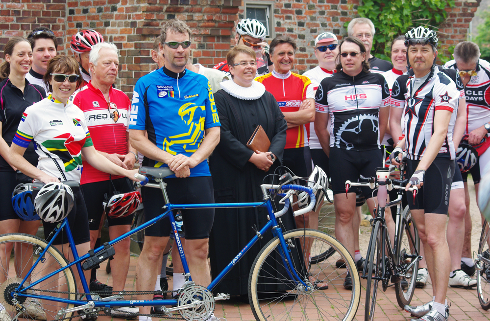 Image - Nach dem Gebet geht’s aufs Rad