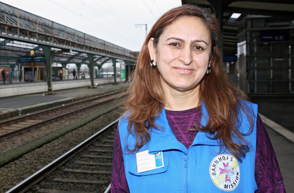 Die Syrerin Souad Rezek hilft der Oldenburger Bahnhofsmission