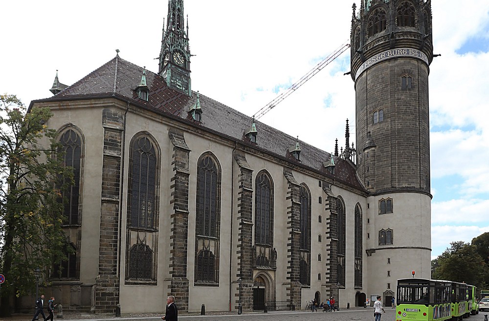 Die Schlosskirche ist im Oktober wieder eingeweiht worden (Archivbild)