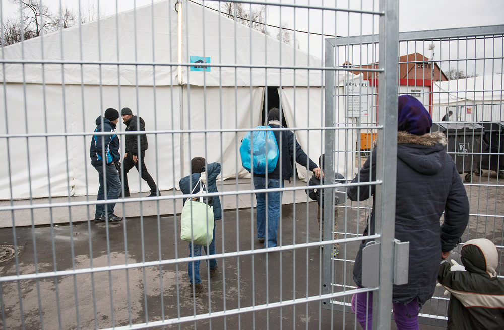Die Polizei fordert einen besseren Schutz füre Flüchtlinge (Symbolbild)
