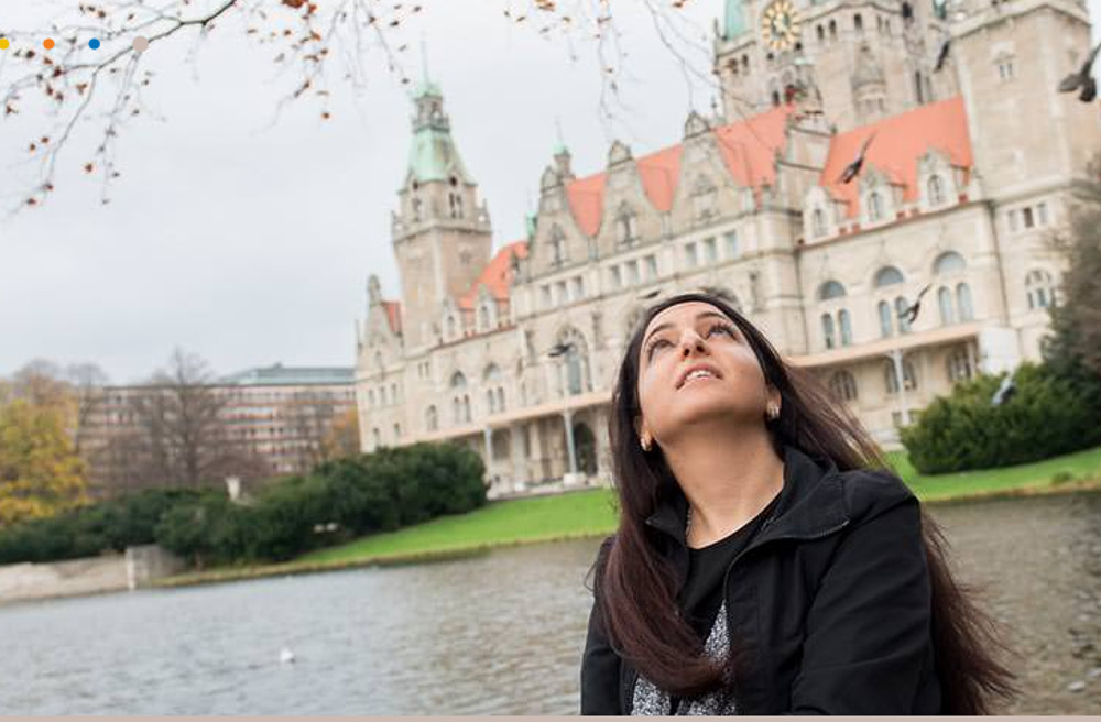 Religramme - Gesichter der Religionen: Frauen und Männer aus 20 Religionsgemeinschaften geben Auskunft über sich und ihren Glauben.