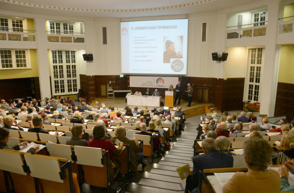 Das Spendenparlament besteht aus knapp 3.200 ehrenamtlichen Mitgliedern (Archivfoto)