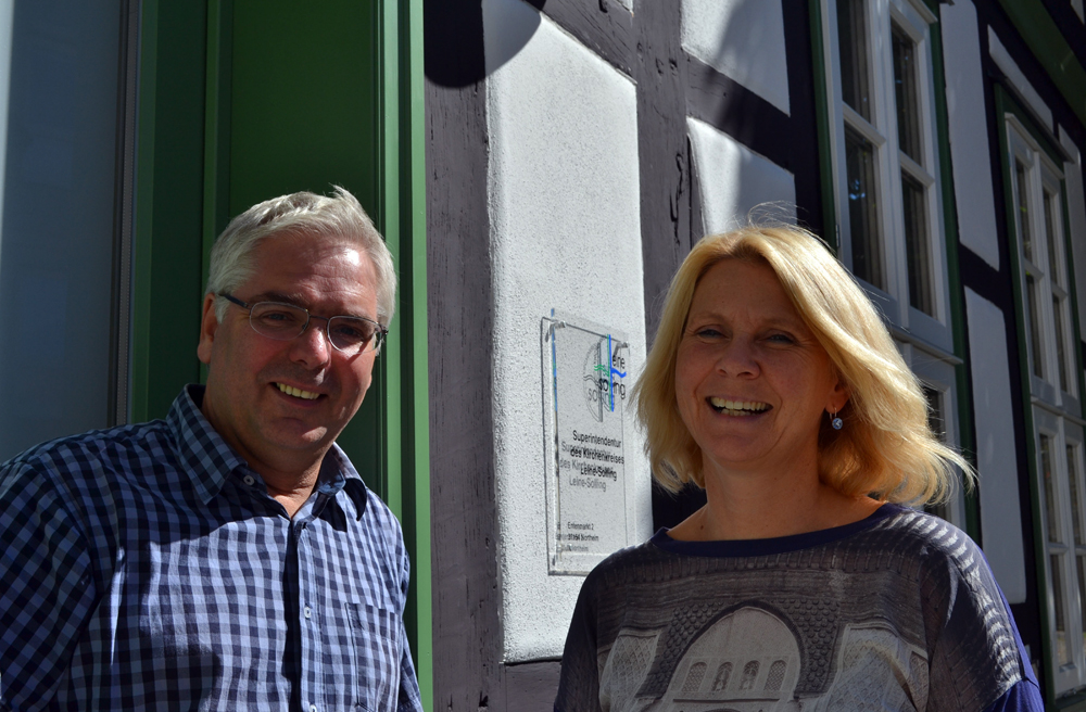 Jan und Stephanie von Lingen teilen sich die Stelle des Superintendenten im
Kirchenkreis Leine-Solling
