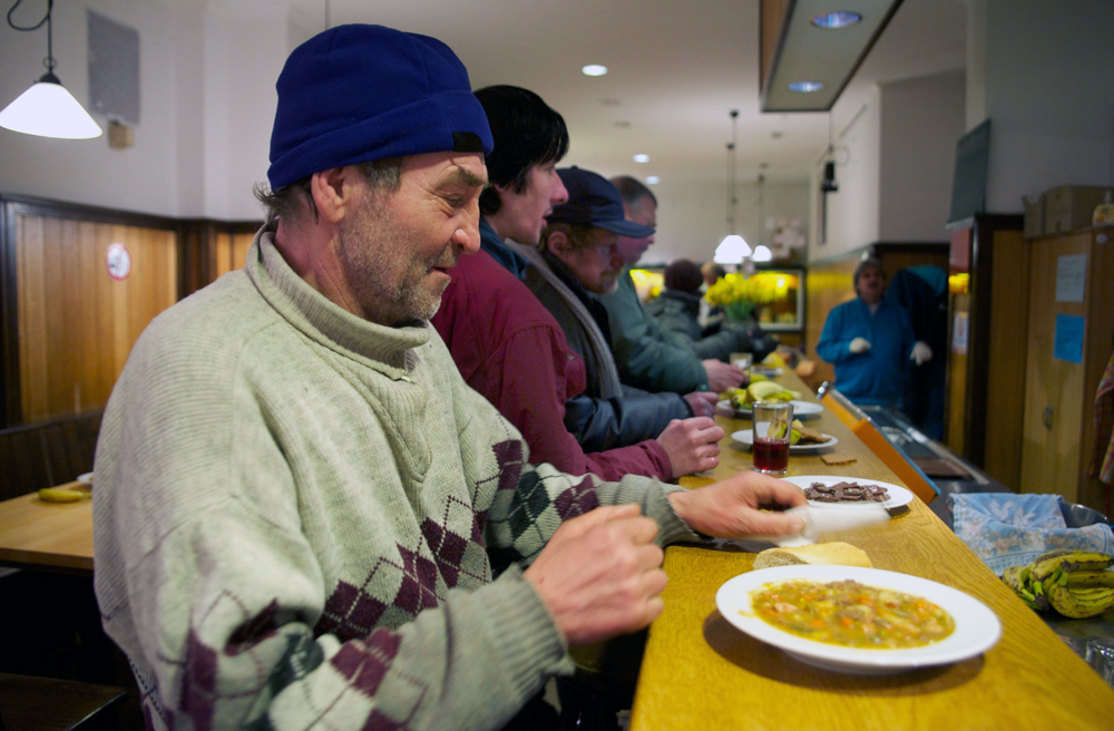 Um die Versorgung von Bedürftigen kümmern sich die Tafeln (Symbolbild)