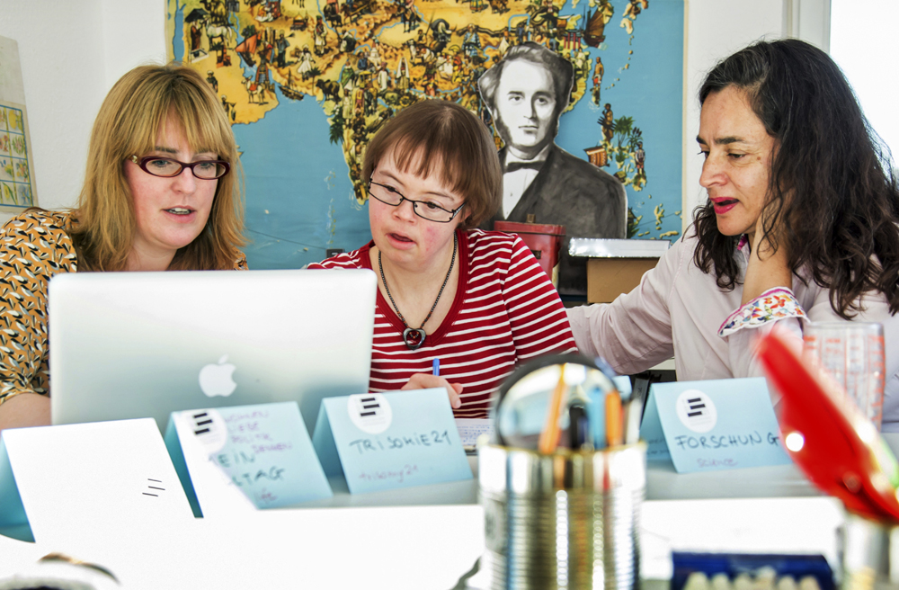 Teamsitzung bei „Touchdown 21“ (v.l.): Anne Leichtfuss, Julia Bertmann und Katja de Braganca