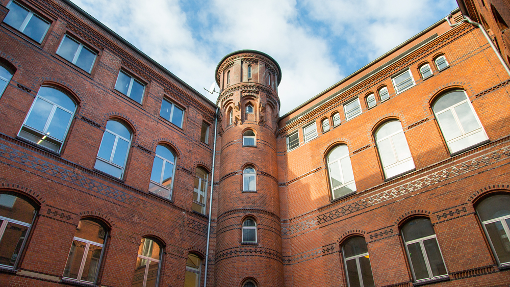 Am Gorch-Fock-Wall sollen katholische und evangelische Studenten gemeinsam lernen