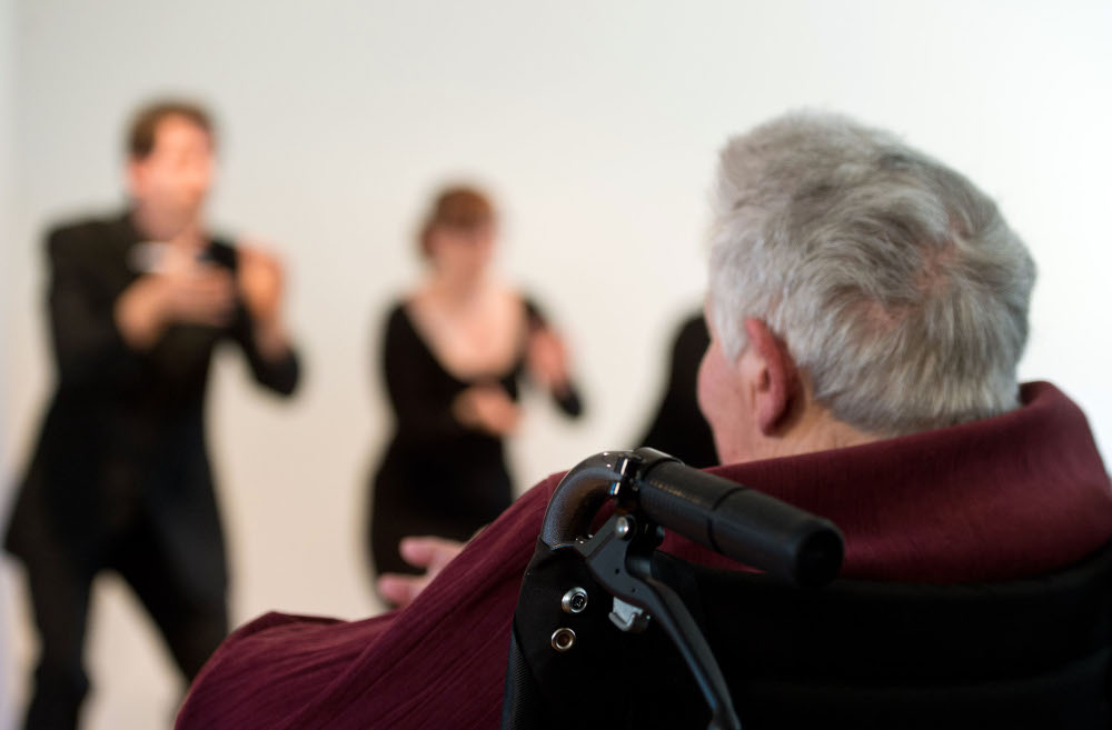 Lieder können Demente aktivieren und aggressive Patienten beruhigen.