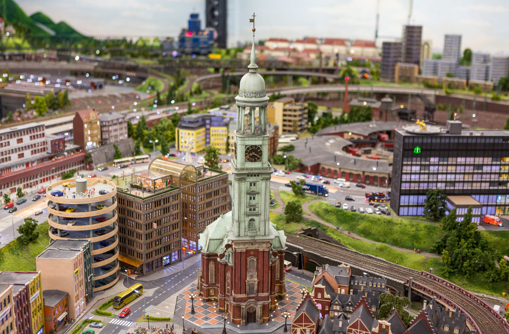 Modell der Hauptkirche St. Michaelis (Michel) in Hamburg im Miniatur Wunderland Hamburg.