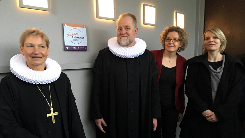 Bischöfin Kirsten Fehrs, Pastor Johannes Calliebe-Winter, Linda Corleis („Brot für die Welt“) und Judith Meyer-Kahrs (Zentrum für Mission und Ökumene, v.l.)