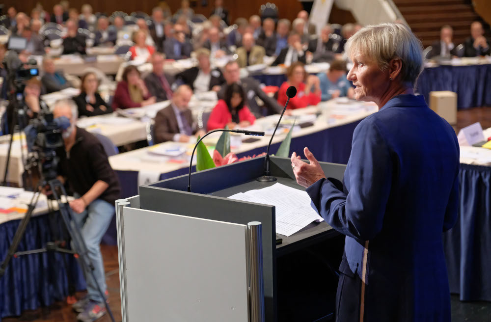 Image - “Eine Kirche, die solcher Gewalt nicht wehrt, ist keine Kirche mehr”