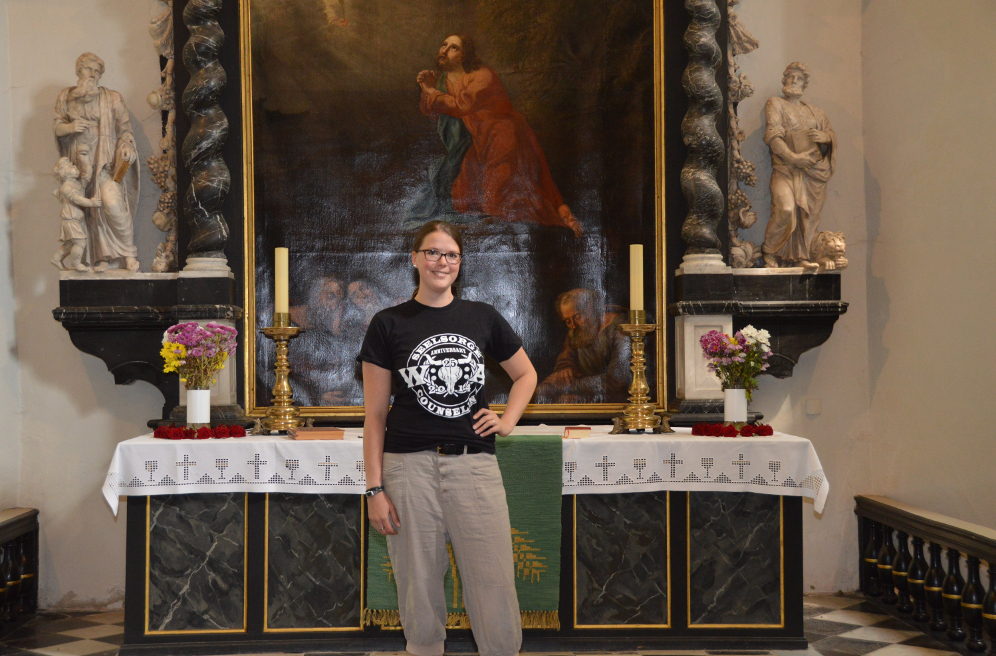 Betreut gern Heavy-Metal-Fans: Katharina Schunck hilft auf dem Festival in Wacken