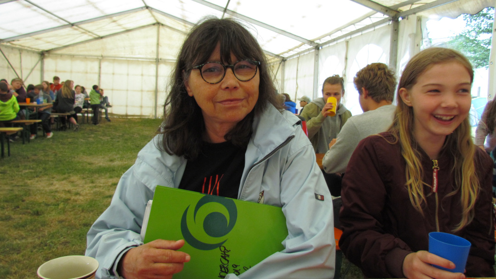 Die Gemeindepädagogin Janett Harnack wird nach 38 Dienstjahren in Ribnitz verabschiedet